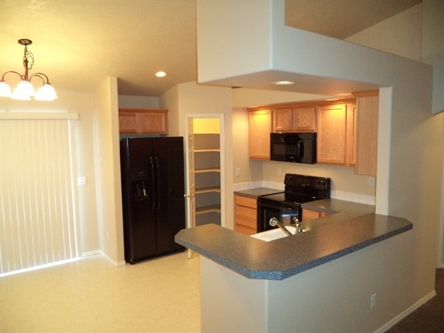 Photo - 684 E Full Moon St