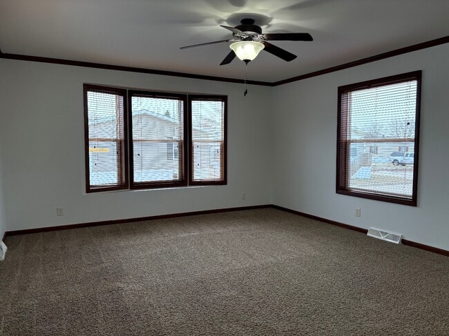 Photo - 324 Spring Park Dr