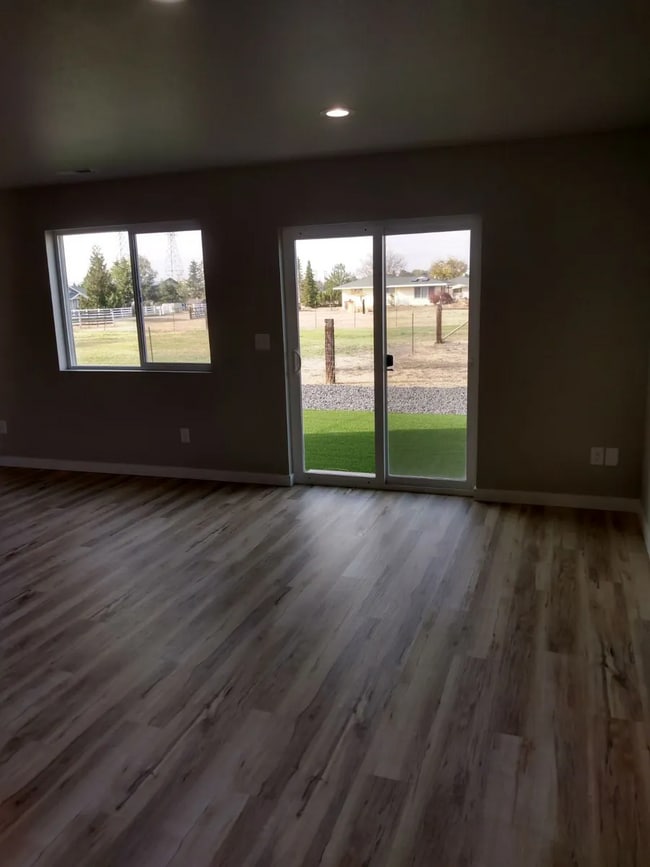 Photo - 2909 N Chronicle St