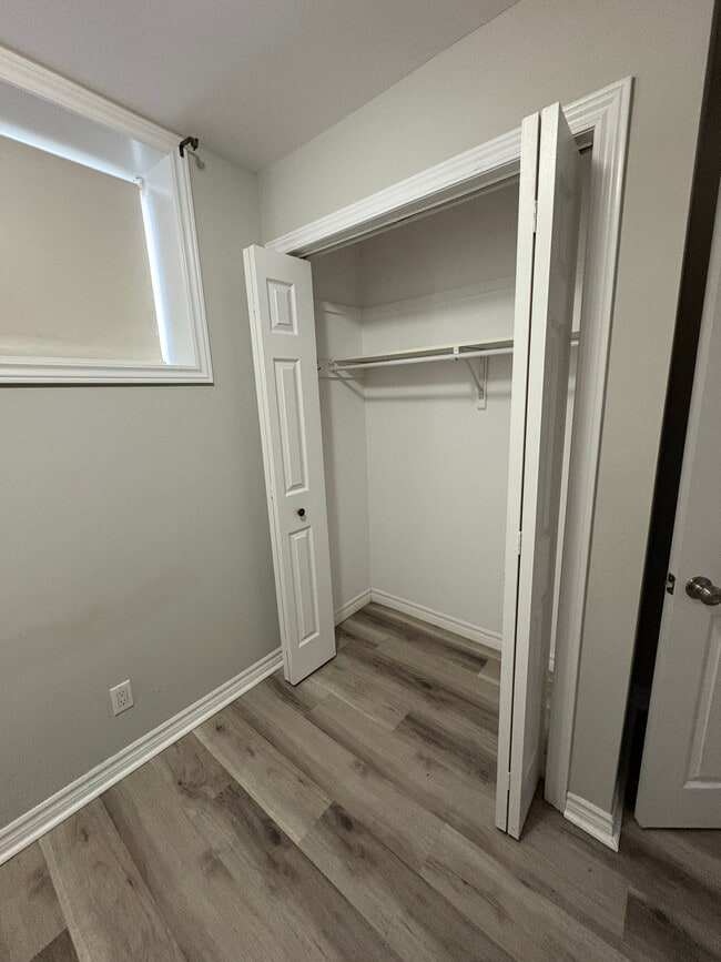 Photo - 21 Stirling Ave S Unit 34