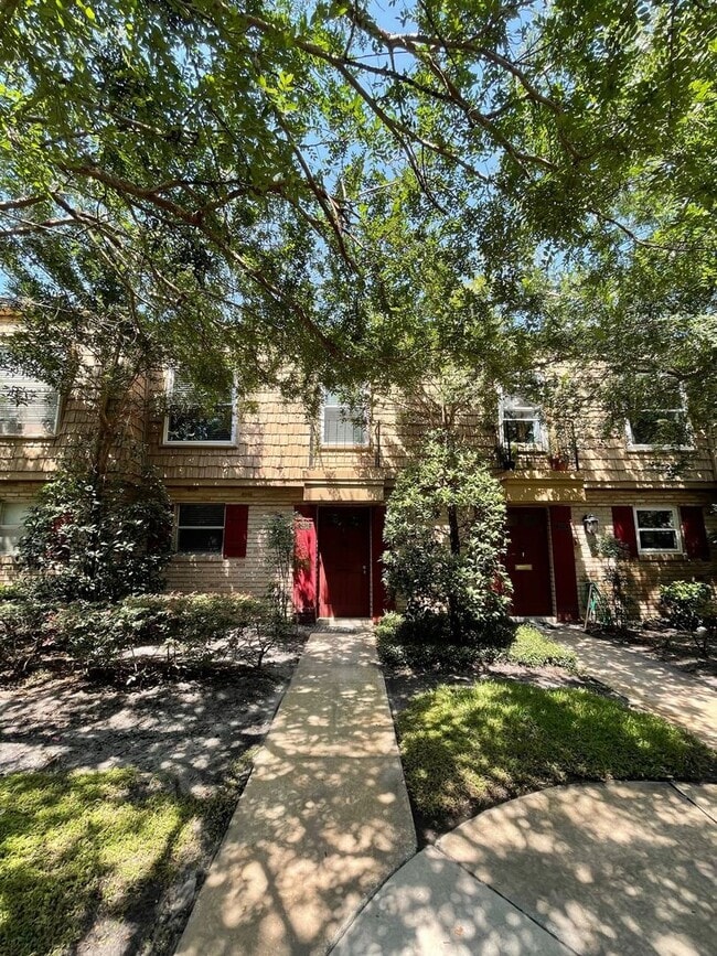 Building Photo - 200 St Andrews Blvd Unit 2903