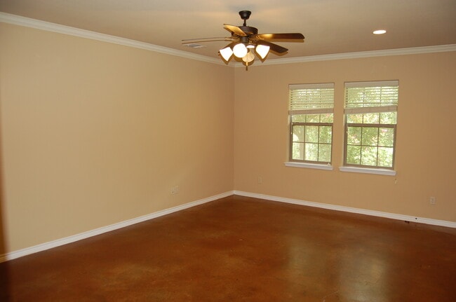 Photo - 3187 Cain Rd