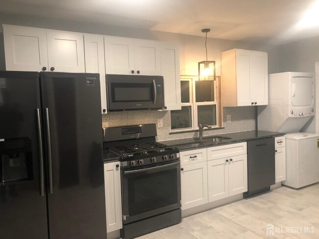 Building Photo - 78 Old Route