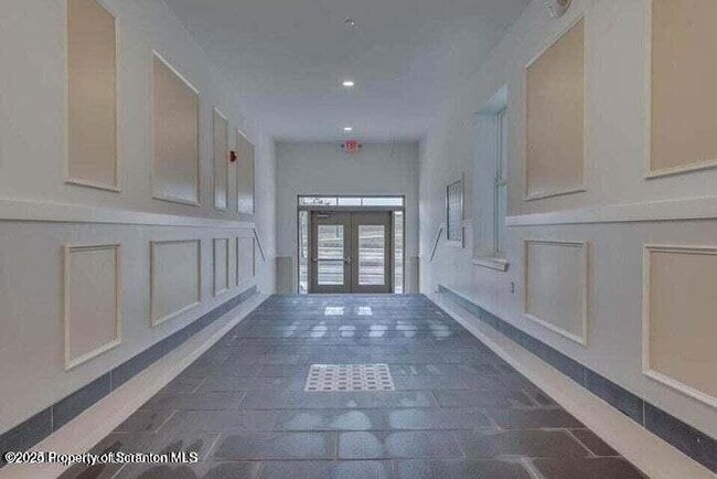 Photo - 19 N River St Unit 403