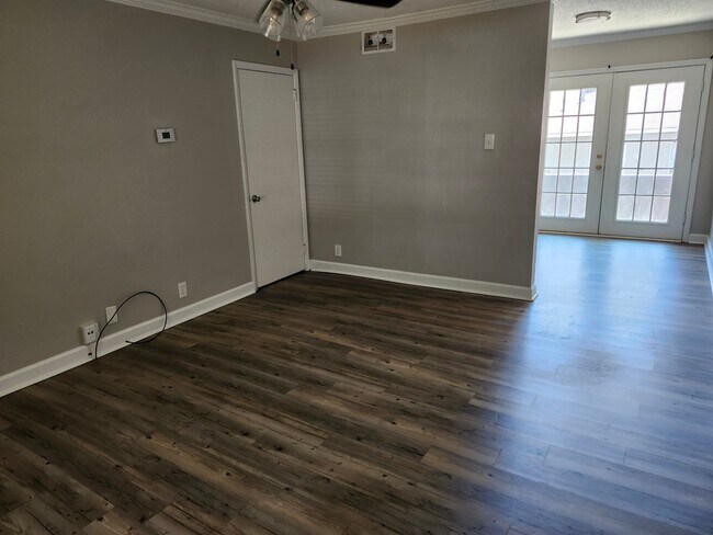 Photo - 2020 Watts Rd Unit 2020 Watts Rd. Apt D
