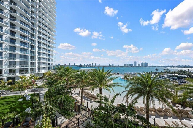 220 Lake Shore Dr Unit 804
