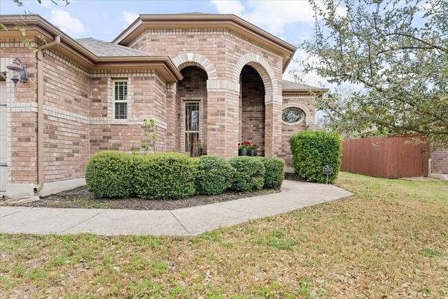 Photo - 916 Easton Dr