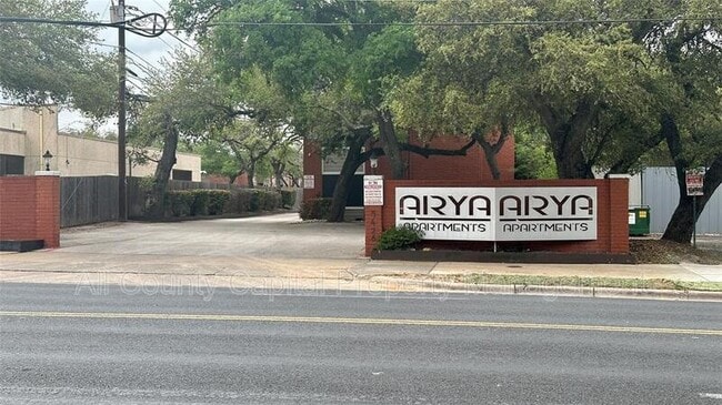 5426 Menchaca Rd Unidad 108
