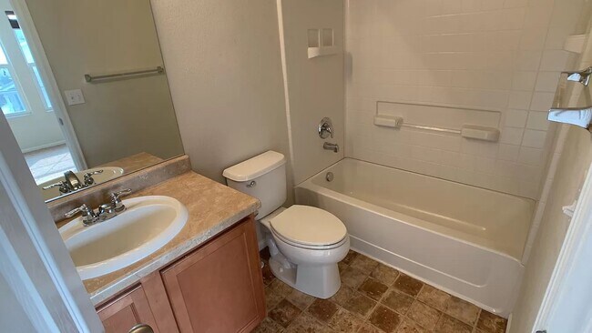 Photo - Great 2 Story Townhome!