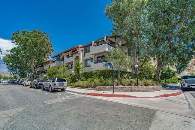 Building Photo - Canyon Oaks 2 Bedroom Rental Home in Canyo... Unit 303