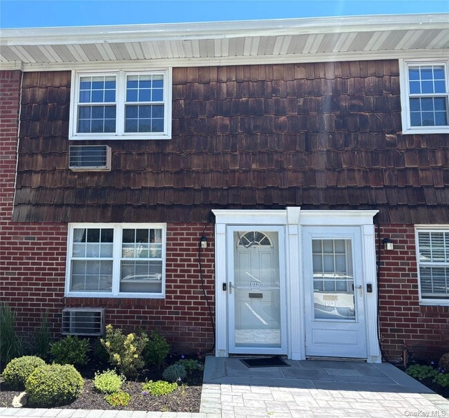 Building Photo - 1 Anchorage Ln Unit 2B