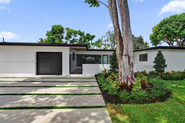 Building Photo - 1931 NE 186th Dr Rental