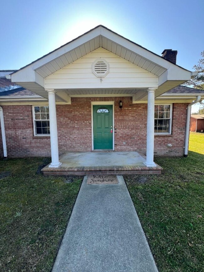 Building Photo - 1003 Haws Run Rd Unit B Rental
