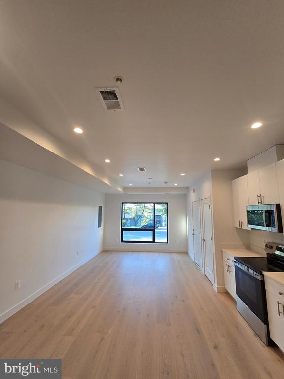 Photo - 2536 Elvans Rd SE