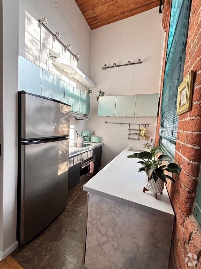 Building Photo - Charming 1BR Condo in Norwalk