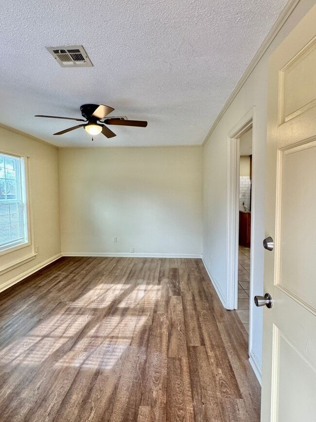 Photo - Charming updated 3-bedroom home!