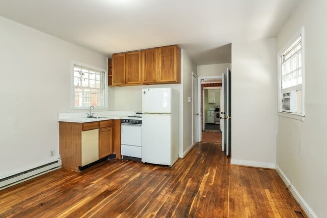 Photo - 412 S Josephine Boyd St