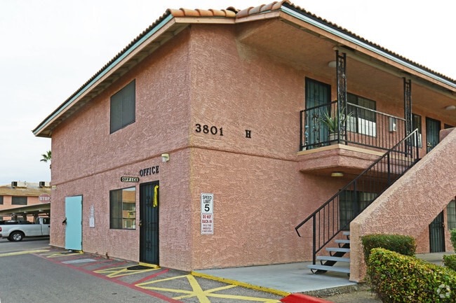 Photo - Pecos-Stewart Apartments