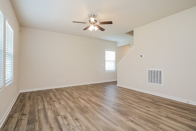 Photo - 1105 Orch Strm Dr