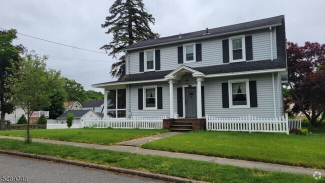 Building Photo - 48 Suncrest Ave Rental