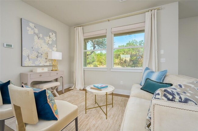 Photo - 142 Volterra Ln