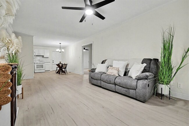 Photo - Two Bedroom Two Bathroom House with office and upstairs bonus room!   Fenced Yard!  Dogs Welcome!