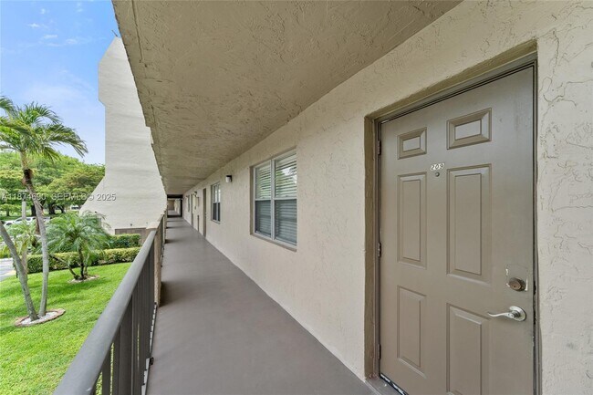 Photo - 3150 W Rolling Hills Cir Unidad 209