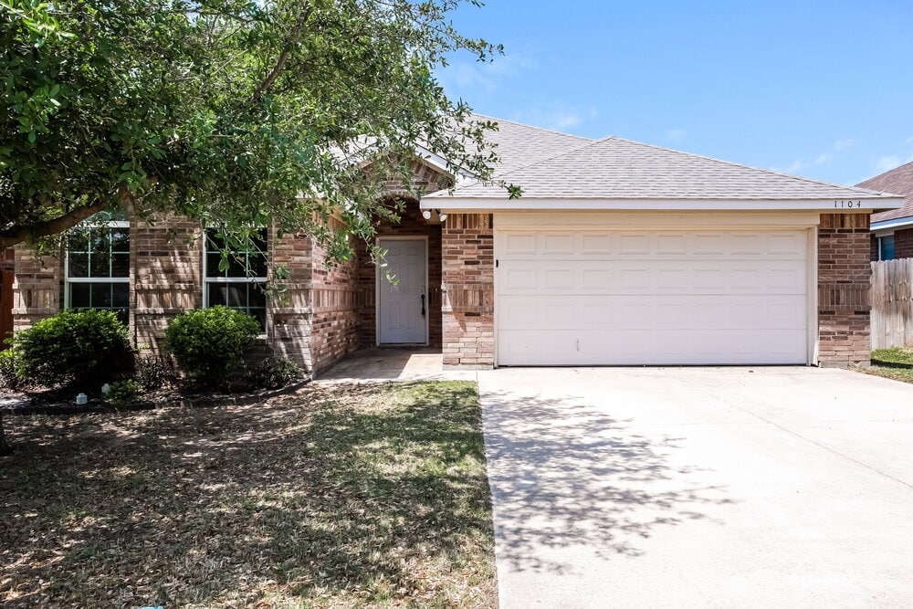Photo - 1104 Monticello Dr