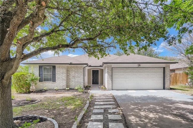 Photo - 102 Evergreen Cir