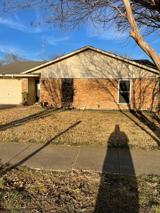 Photo - 1408 Bluffview Dr