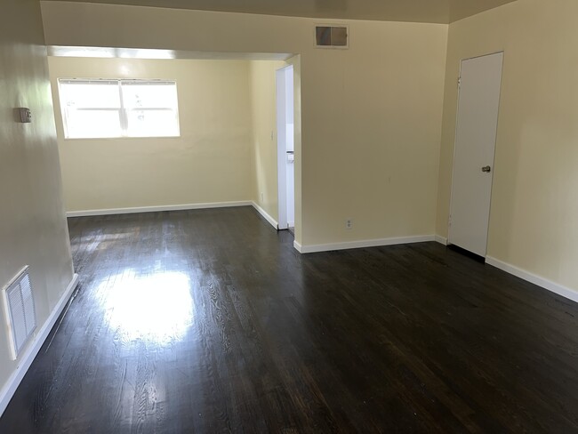 Dream Court Apartments