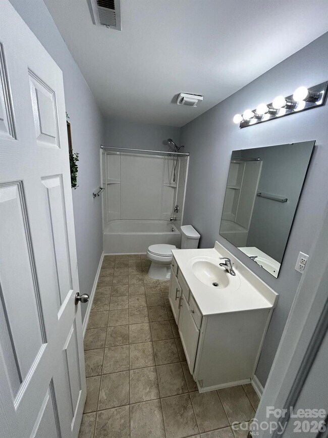 Photo - 6034 Blue Ash Ln