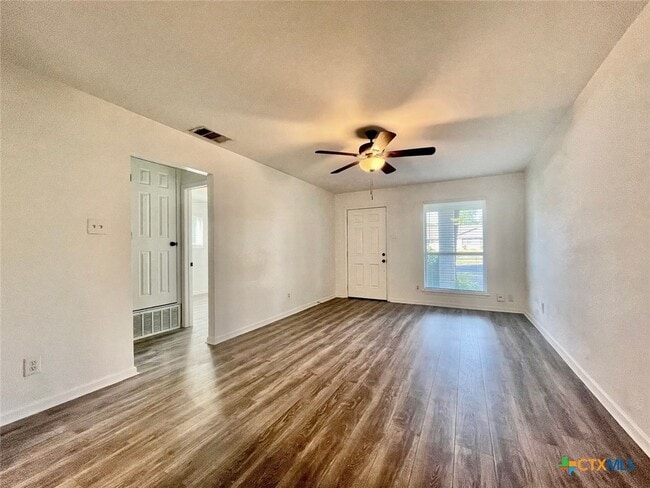Photo - 312 W William Cannon Dr