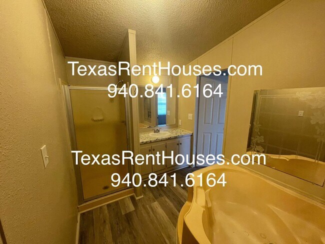 Photo - Bring the Pets - Fenced in Yard Included!!!! Discounted Rent Available too!!