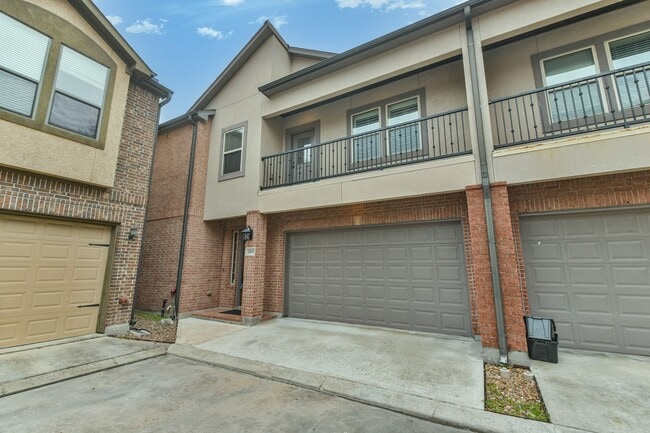 Photo - For Lease | 3 Bed, 2 Bath | 2,442 Sq Ft | ...