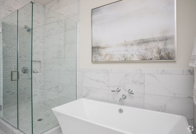 2BR, 3BA - 1,996 SF