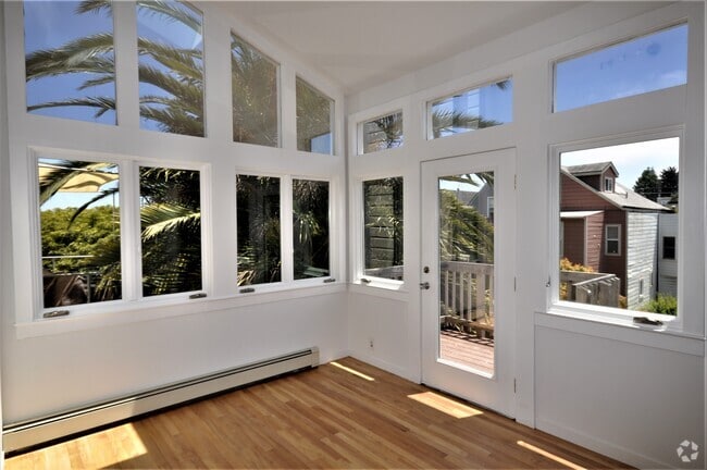 Dining room/sunroom - 4055 25TH ST Rental