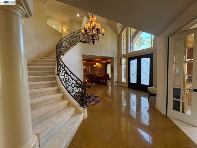 3511 Country Club Pl