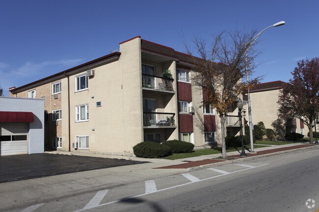 Primary Photo - 110 N Cass Ave Apartments