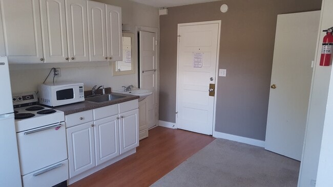 Photo - 115 N Park St