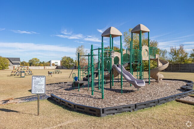 Photo - Edmond at Twenty500