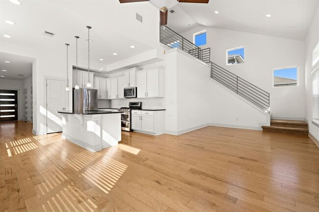 Photo - 7113 Cherry Beam Path