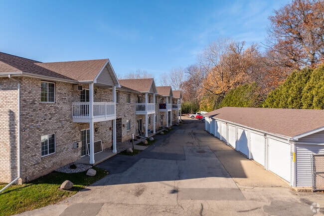 Photo - 220 Valley Road