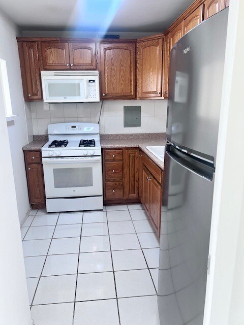 Photo - 1450 E 55th Pl Unidad 518S