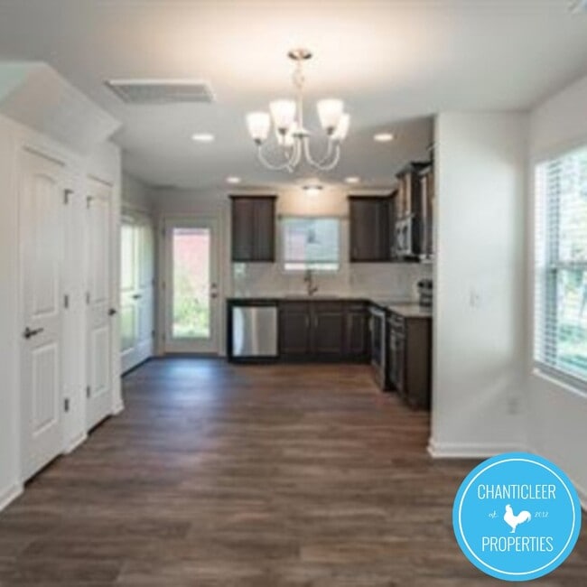 Photo - 1216 Haybrook Ln