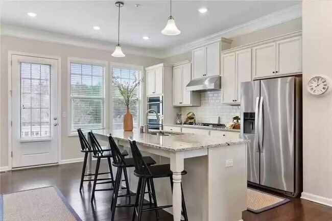 Photo - 523 Headwind Wy