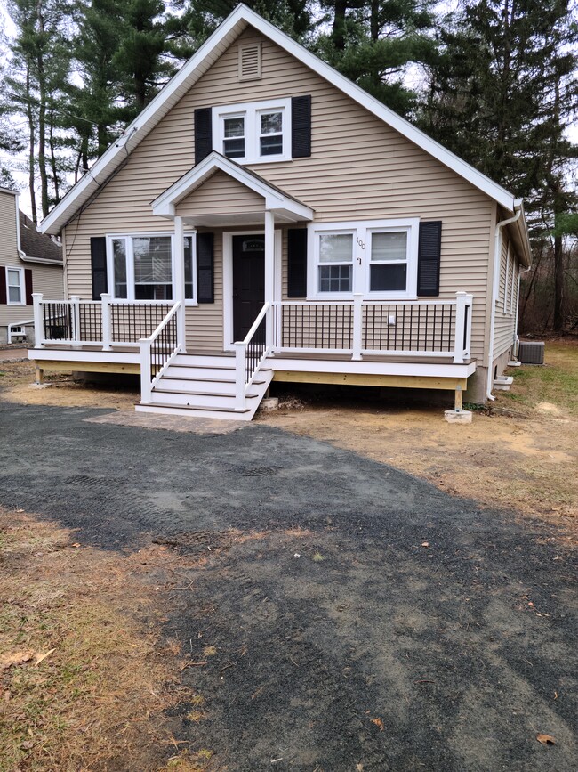 front of house - 100 Cottage Rd House