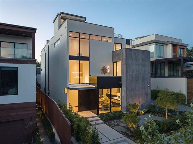 Photo - 3513 Edgewater St