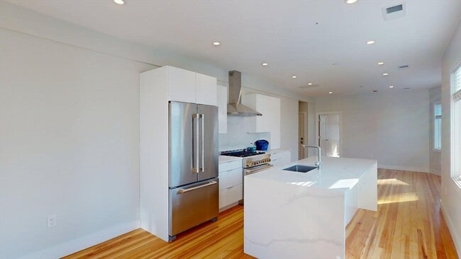 Photo - 179 Appleton St Unit 2