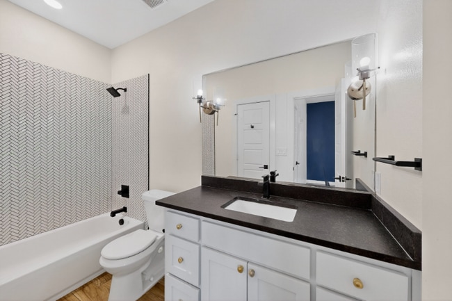 Photo - 800 S Welch St Unidad 208